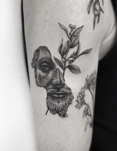 gergo augusztiny hungary budapest statue tattoo