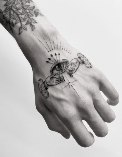 gergo augusztiny hungary budapest hand fine line tattoo