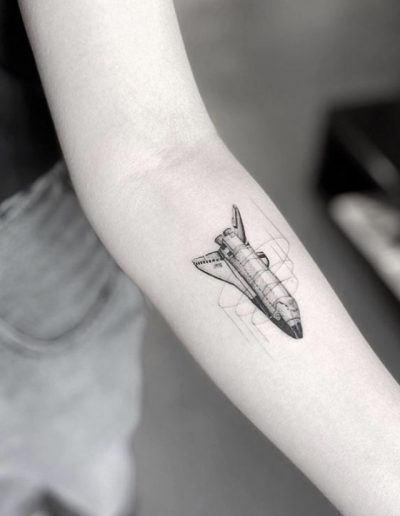 gergo augusztiny hungary budapest fineline space ship tattoo